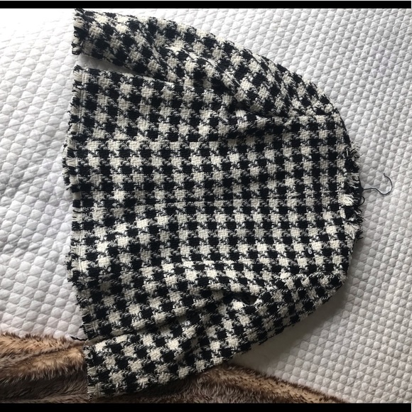 Zara Frayed Checked Blazer - Picture 7 of 8